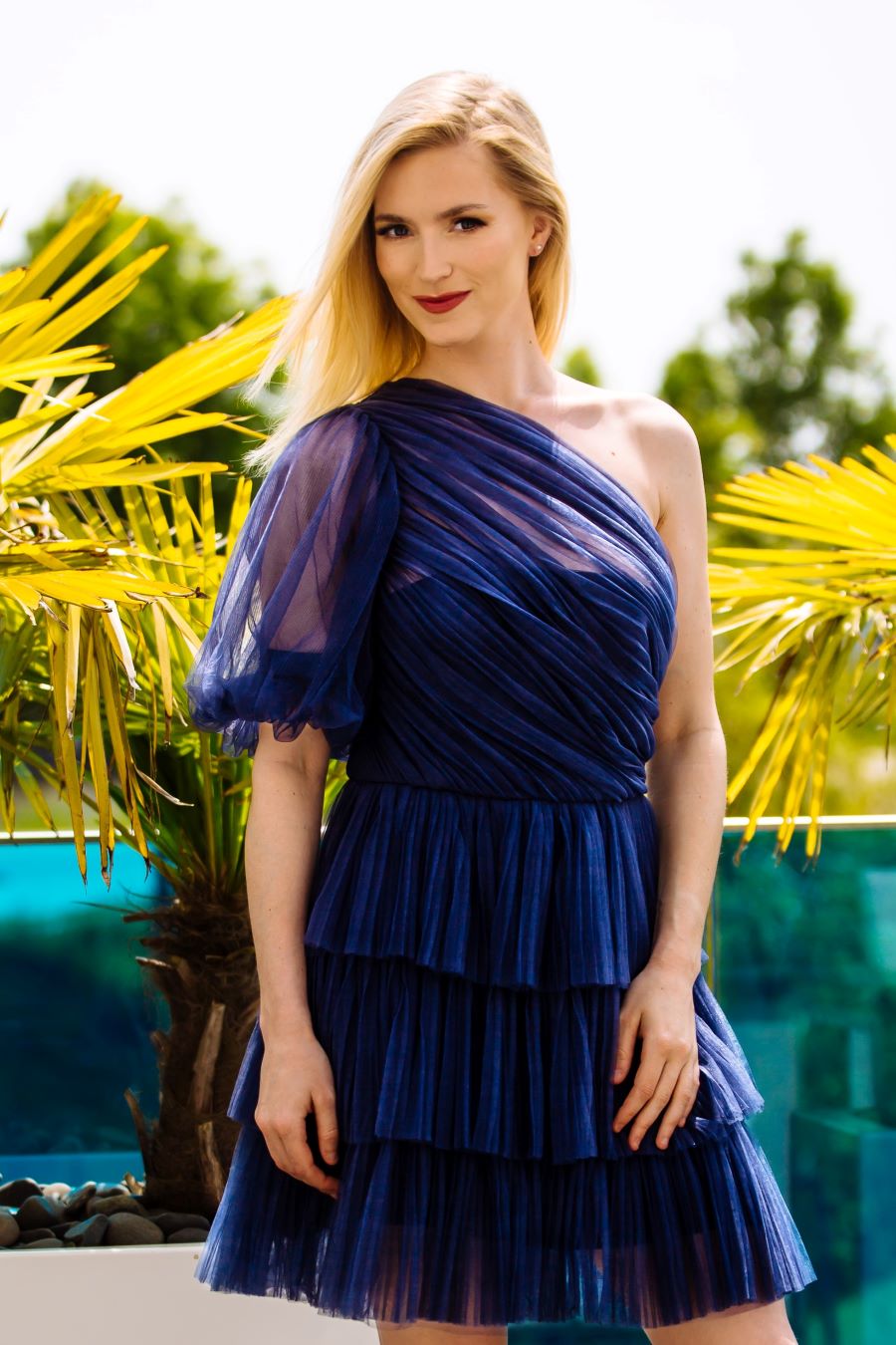 Mini jurk one shoulder met tulle