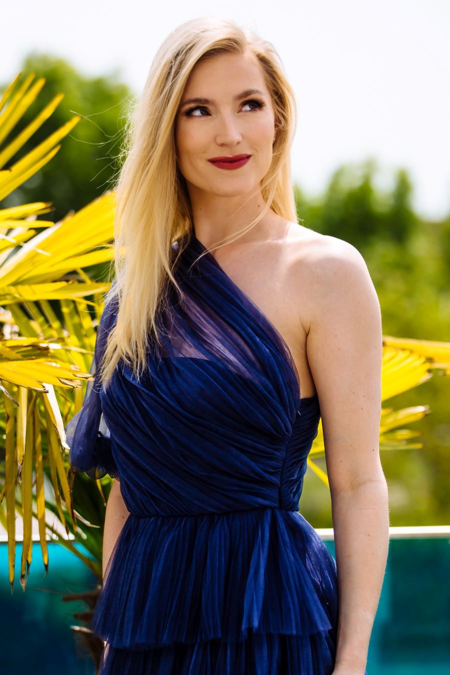 Mini jurk one shoulder met tulle