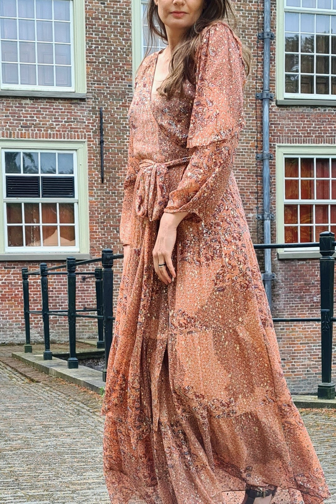 overslagjurk lange jurk perzik rose roze goud v-hals v hals